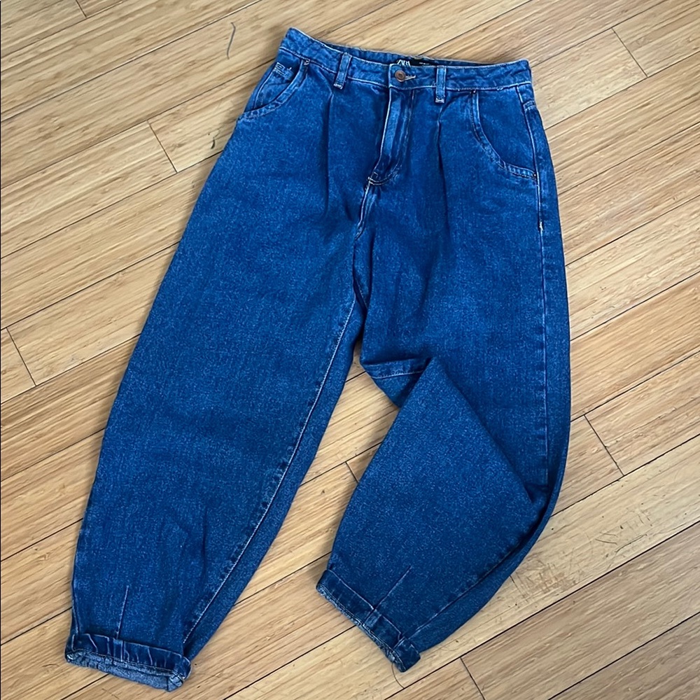 Zara Women's Blue Jeans with Retro Tapered Ankle - Size 4